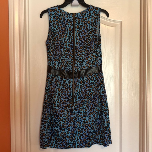 Blue and Black leopard print dress - Picture 4 of 5